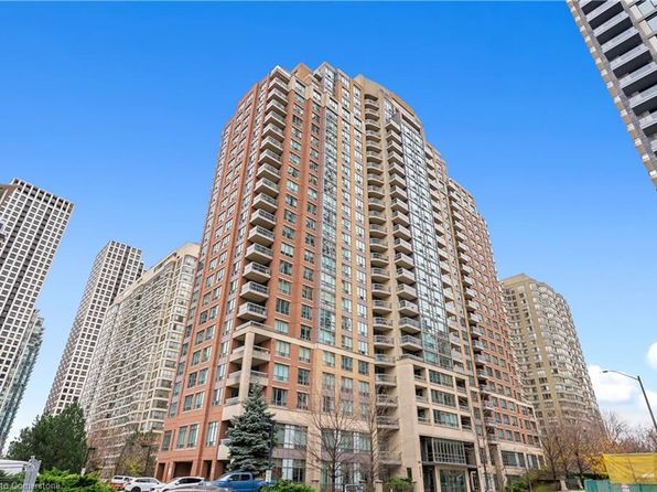 156 Enfield Pl #808, Mississauga, ON L5B 4L8
