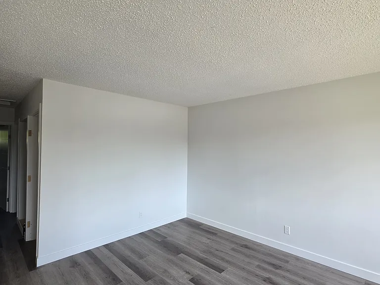 16 Beaver Dam Pl NE #16 — Photo 5