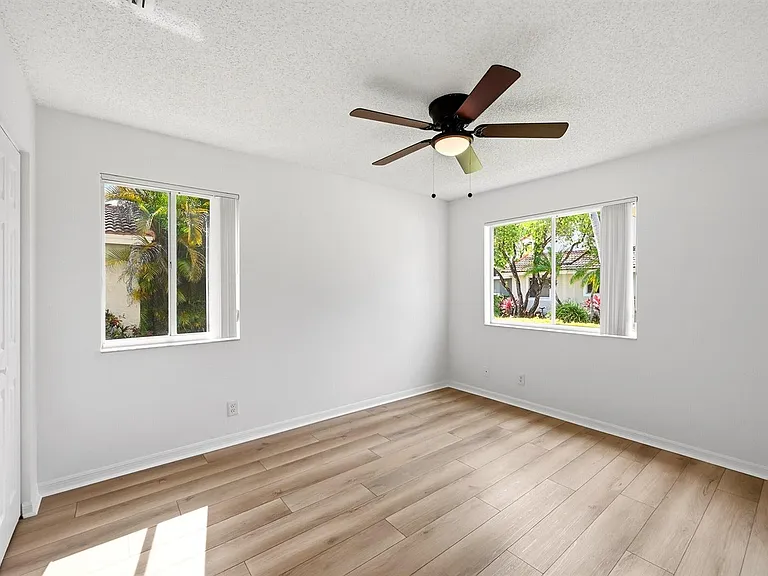 7618 Pinewalk Dr S #132 — Photo 15