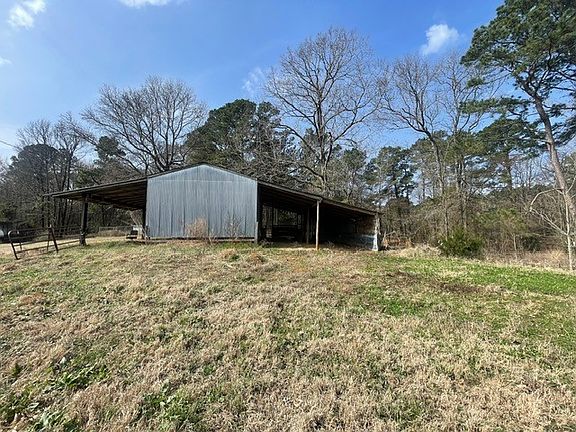 3rd image of 203 Thomas Rd