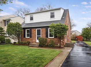 92 Hickory St, Dumont, NJ 07628