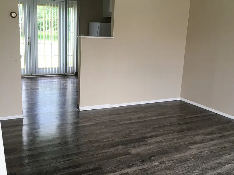 Evergreen Village Apartments & Townhouses — Photo 63