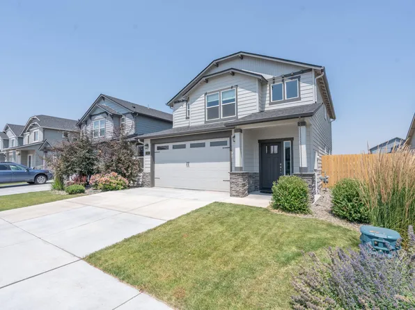 1563 NW Upas Pl, Redmond, OR 97756