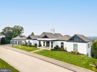 1330 N Avignon Dr, Gladwyne, PA 19035
