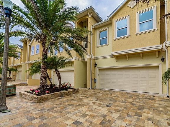 3rd image of 765 N Grand Cypress Ln