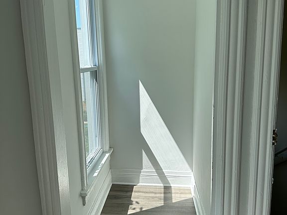 5th image of 6115 N Hermitage Ave #2R