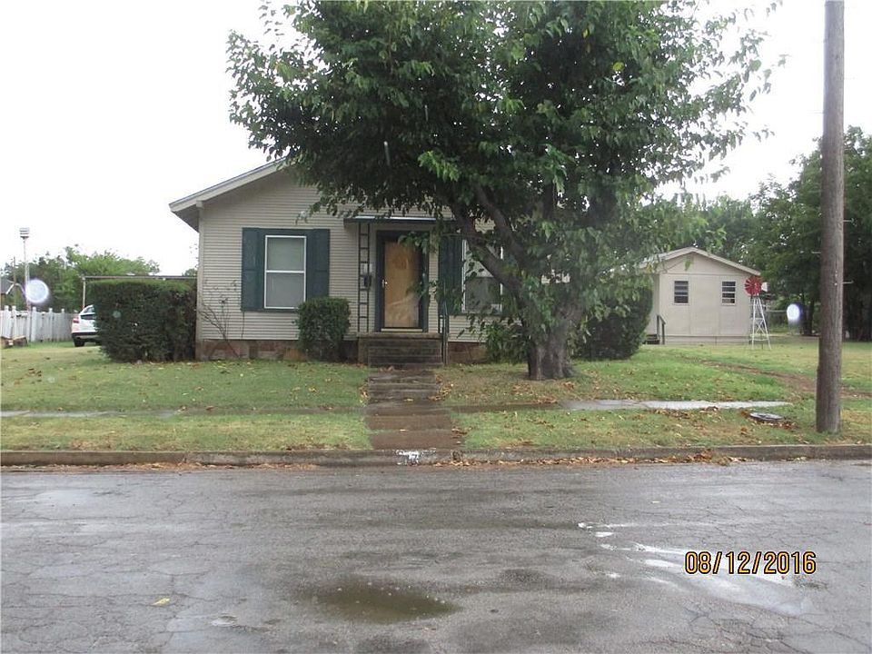1st image of 107 W Valley St