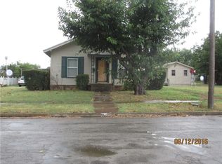 107 W Valley St, Eastland, TX 76448