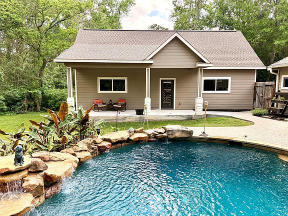 2nd image of 8762 Sunset Heights Ln