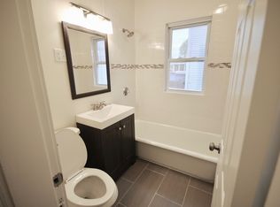 15 Taylor St #1R, Medford, MA 02155