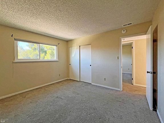 2nd image of 146 Gibson St #3
