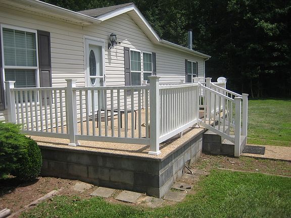 3rd image of 332 Burnett Ln