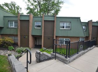 515 Meadowview Ln #1, Mont Clare, PA 19453