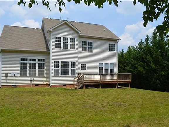 2nd image of 206 Olde Salem Dr