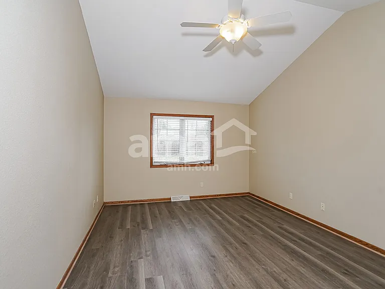 338 Ponderosa Dr — Photo 9