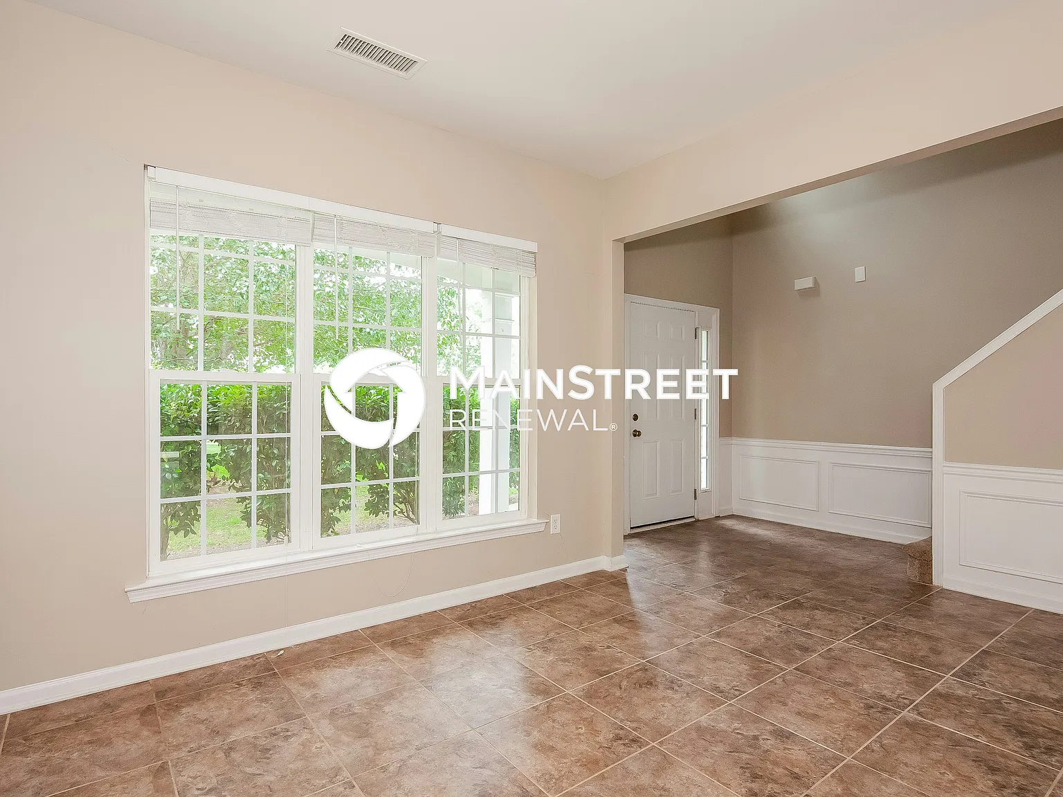 3138 Old Ironside Dr — Photo 3
