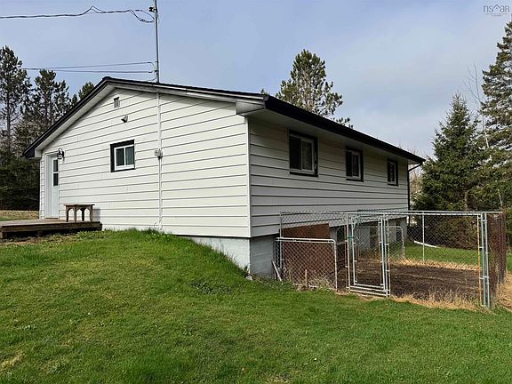 4th image of 233 Greenfield Rd