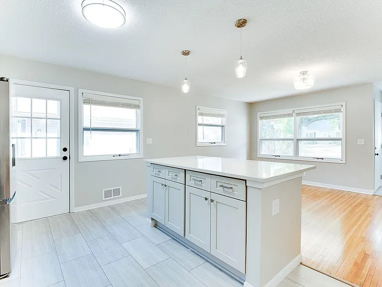 7312 Minnetonka Blvd — Photo 14