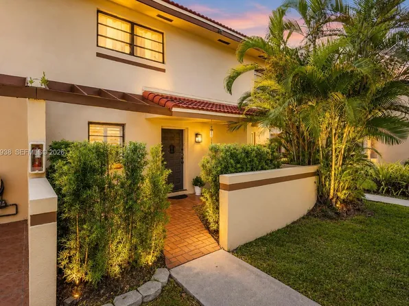 6256 SW 136th Ct APT 104-E, Miami, FL 33183