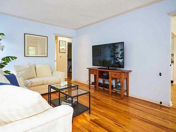 5th image of 5 Rockwood Ave #5