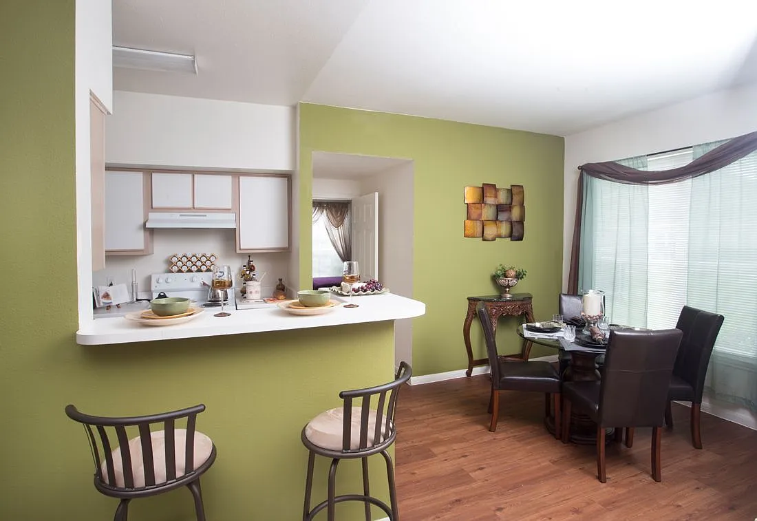Reata Apartments — Photo 2
