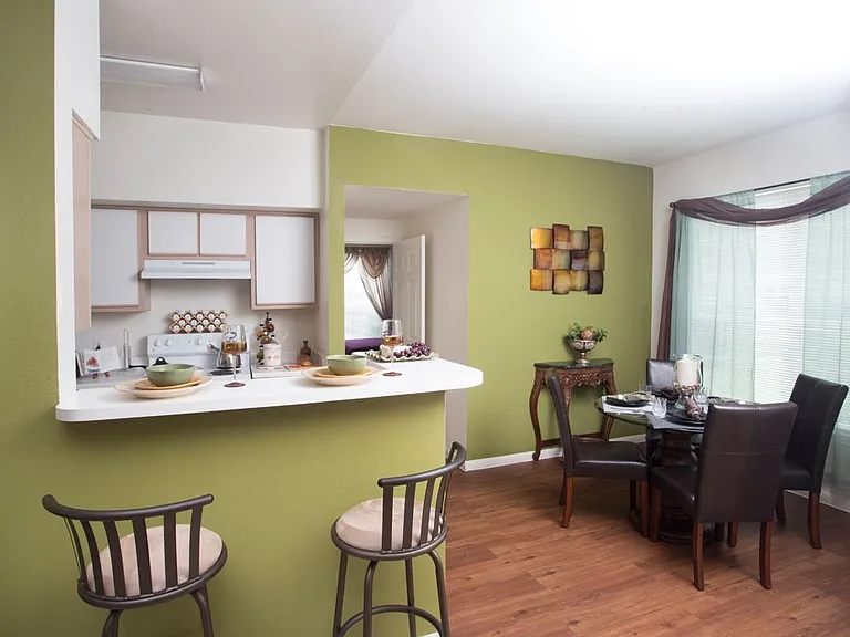 Reata Apartments — Photo 2