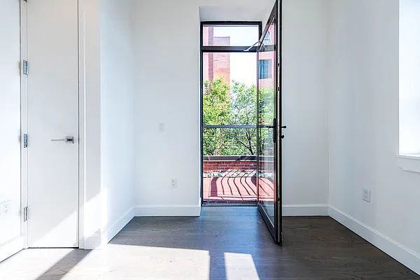 Rented by Nooklyn NYC LLC | media 53