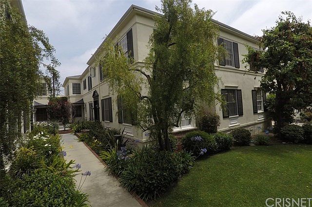 Lovely curb appeal
