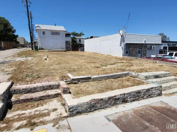 311 S 6th St, Taft, CA 93268