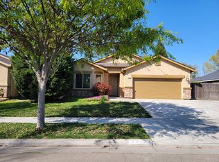 3836 E Laura Ave, Visalia, CA 93292