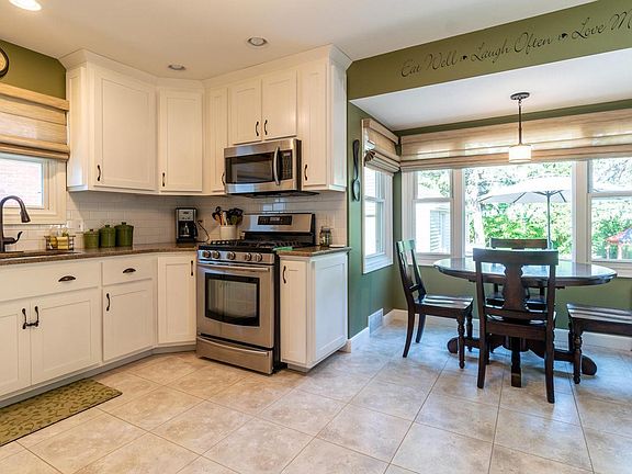 5th image of 6015 N Lydell Ave