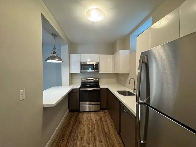 780 Farmington Ave #A — Photo 9