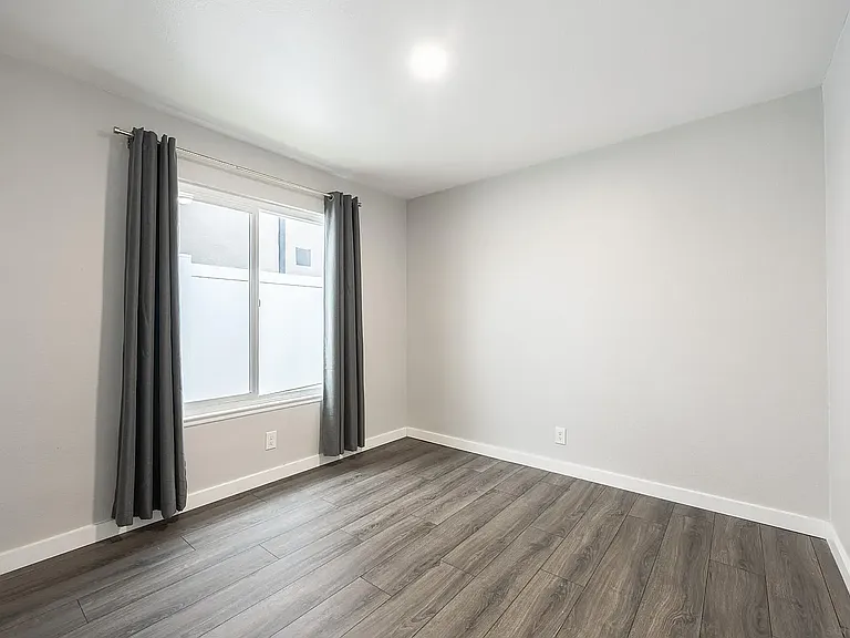 8748 Aquarius Dr — Photo 2