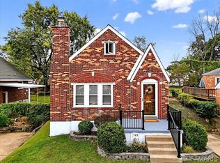 9506 Sterling Pl, Saint Louis, MO