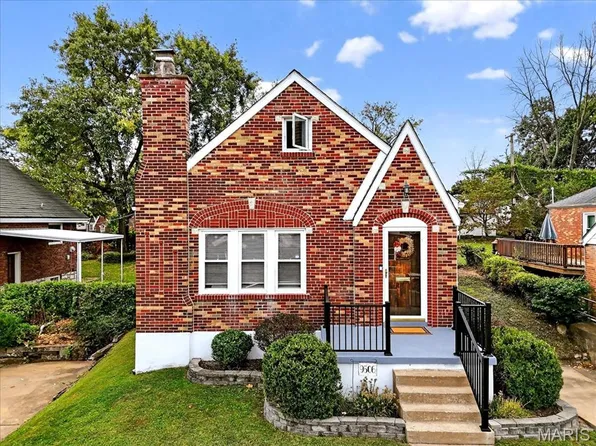 9506 Sterling Pl, Saint Louis, MO 63123