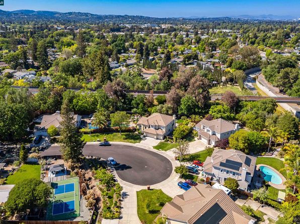 1166 Briarwood Way, Walnut Creek, CA 94597