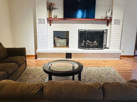 4th image of 260 Jeffery Dr