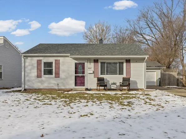 1037 Bel Aire Dr, Rantoul, IL 61866