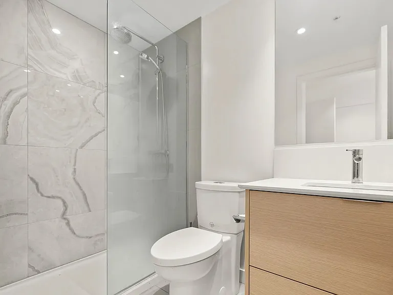 848 Yates St #403 — Photo 14