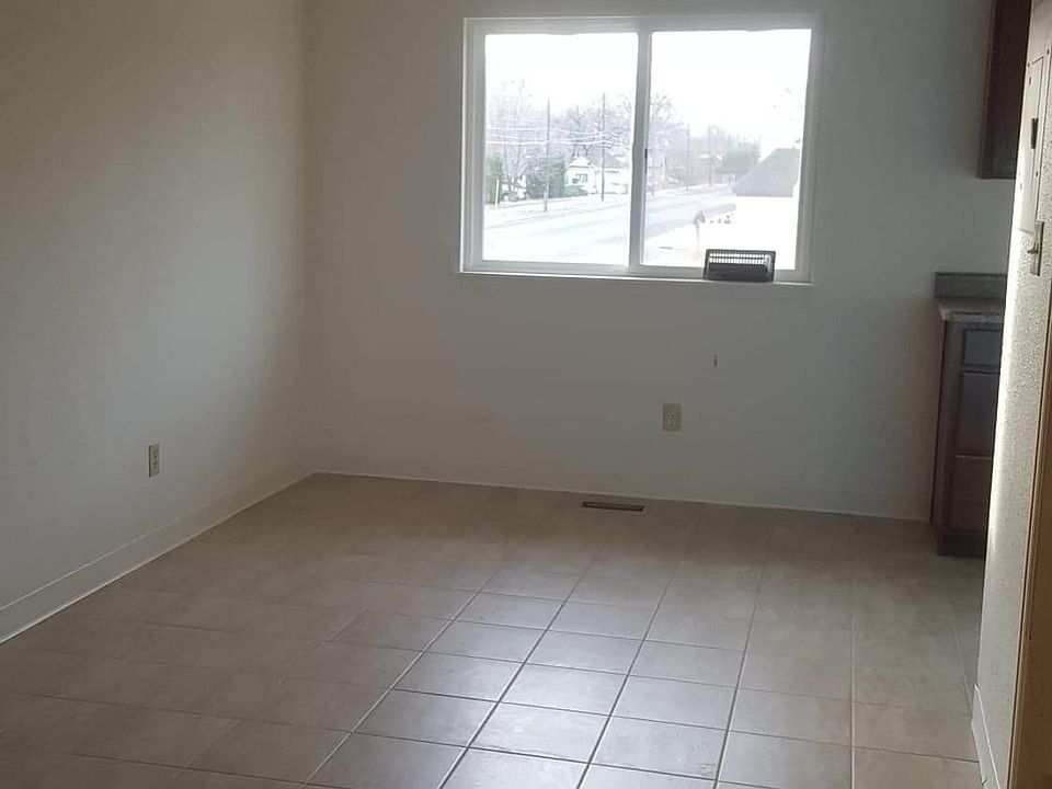 2nd image of 1141 Pine St APT B