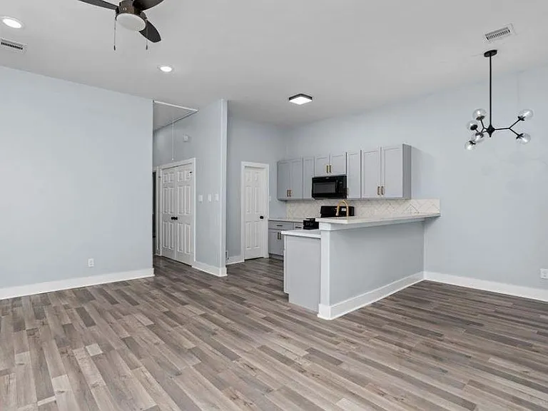 7321 Price St #B — Photo 5