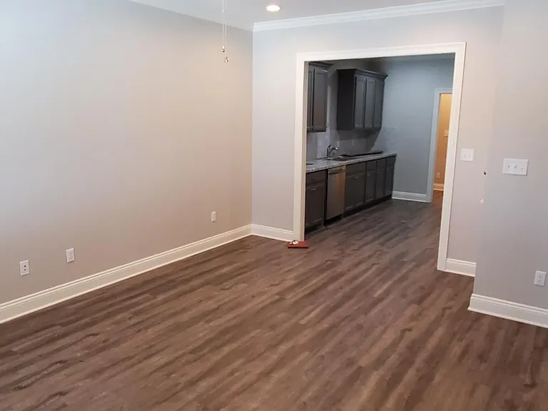 779 Dewey St — Photo 7
