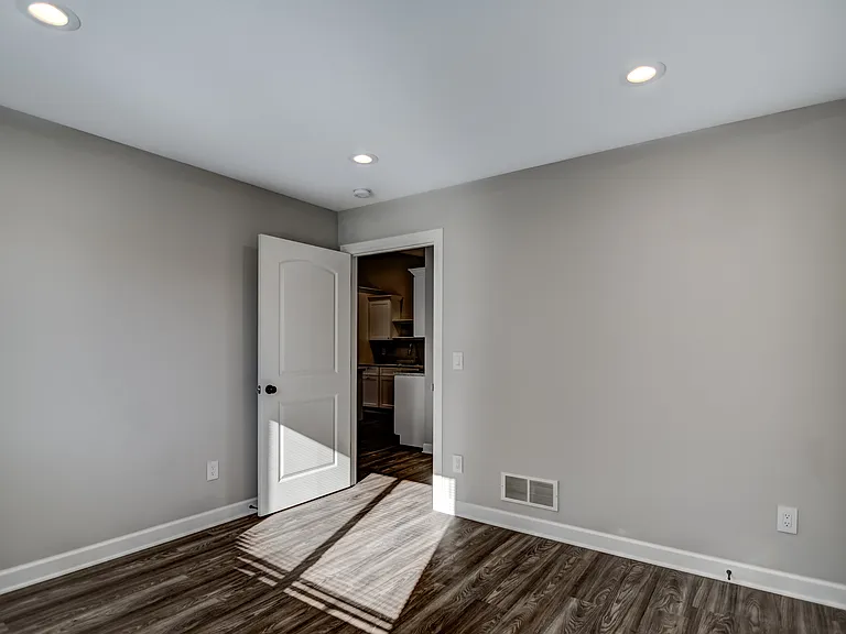 1624B Gunston Dr — Photo 25