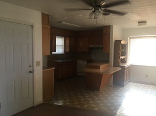 706 NE 1st Pl, Tulia, TX 79088