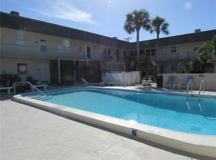 200 Park Blvd N APT 106, Venice, FL 34285