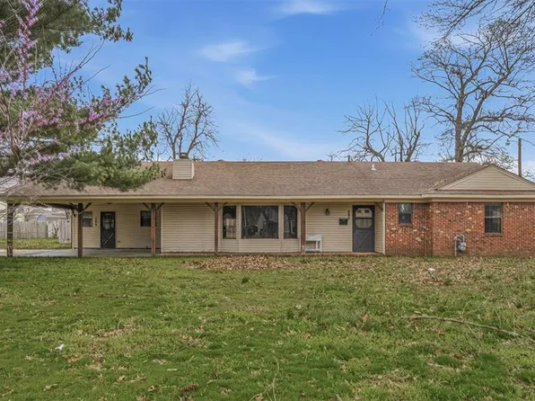 104 S Everett St, Kennett, MO 63857