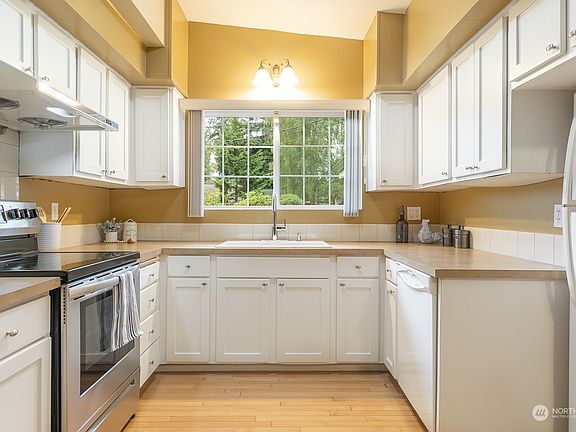 5th image of 15303 4th Avenue W