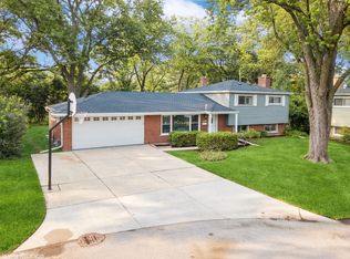 1236 Pam Anne Dr, Glenview, IL