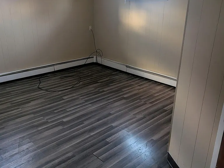 910 Decker St #1 — Photo 5