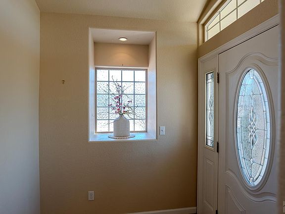 3rd image of 5601 Mark Twain Ln